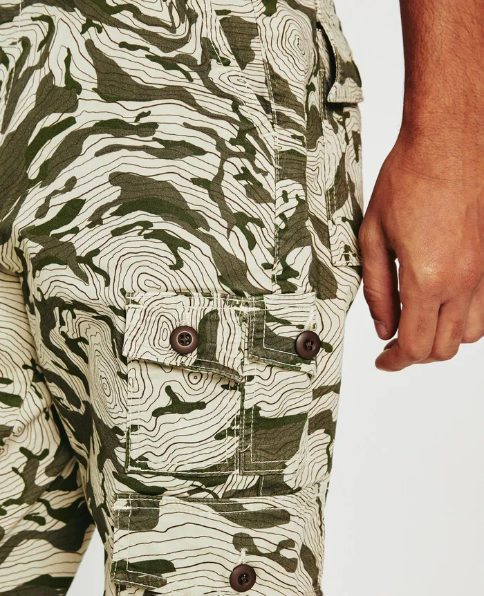 AG Jeans Pants Men Wells Cargo TOPOGRAPHICAL MAP GREEN MULTI AG Jeans Pants Men Wells Cargo TOPOGRAPHICAL MAP GREEN MULTI
