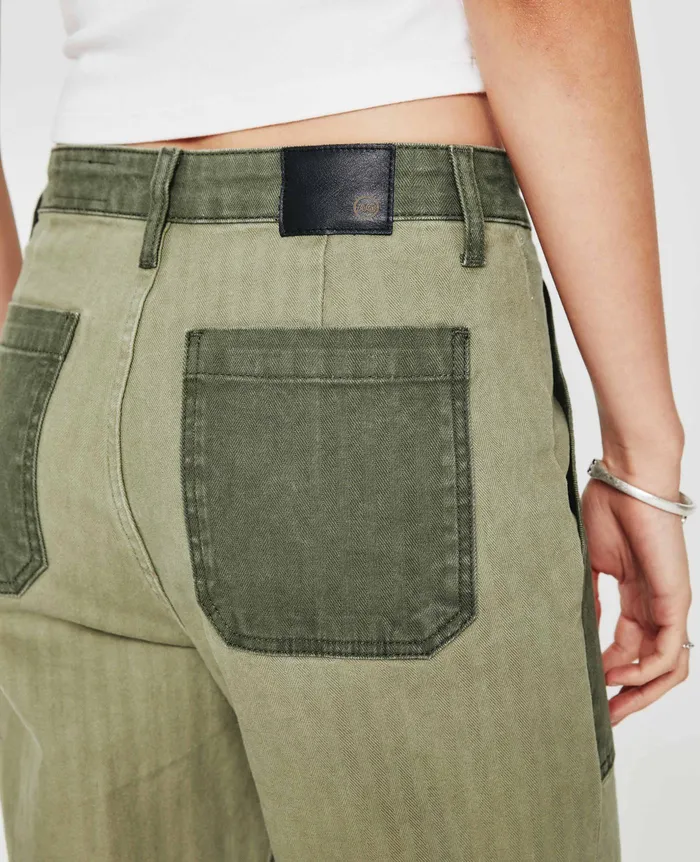AG Jeans Pants Women Clove Fatigue VALLEY CAVALRY SAGE AG Jeans Pants Women Clove Fatigue VALLEY CAVALRY SAGE