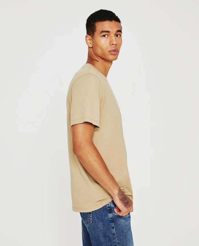 AG Jeans Tees Men Bryce Crew RAVINE BEIGE AG Jeans Tees Men Bryce Crew RAVINE BEIGE