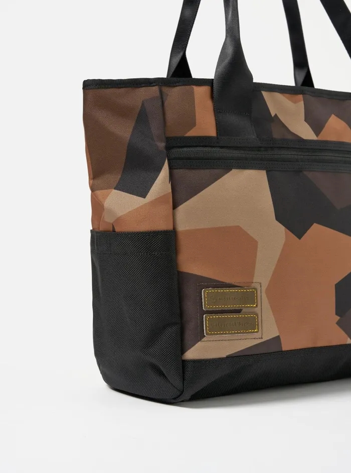 Bags Men Universal Works MasterPiece X Universal Works Tote Bag In Camo Recycled Tech Canvas