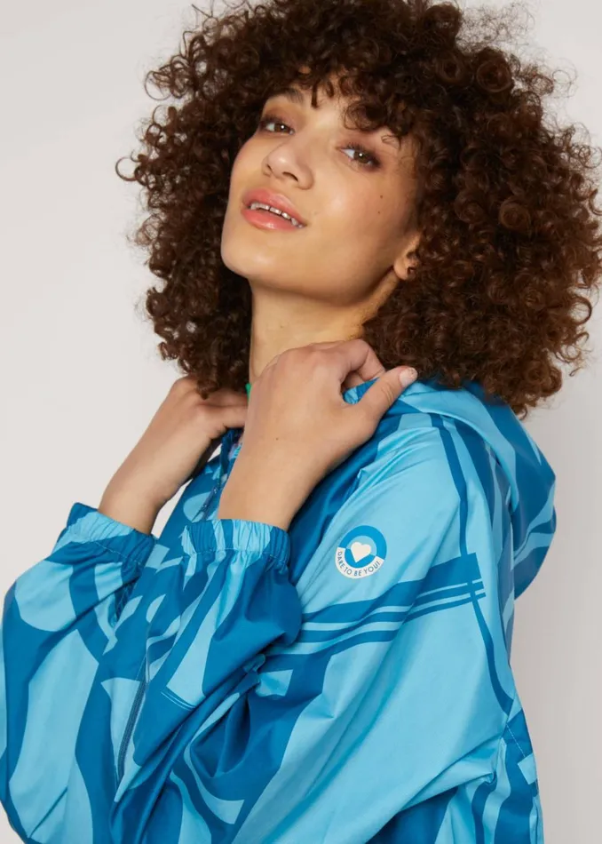Blutsgeschwister Ultralight Windbreaker Easy Breezy Blue Women Jackets and Coats