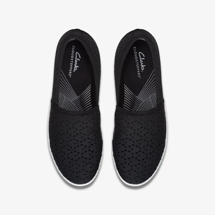 Breeze Emily Black Women Clarks Flats