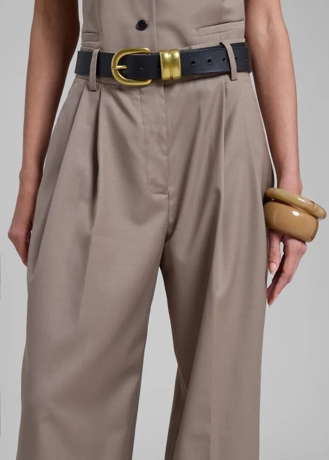 Clothing Women The Frankie Shop Jorae Pleated Trousers 8211 Taupe