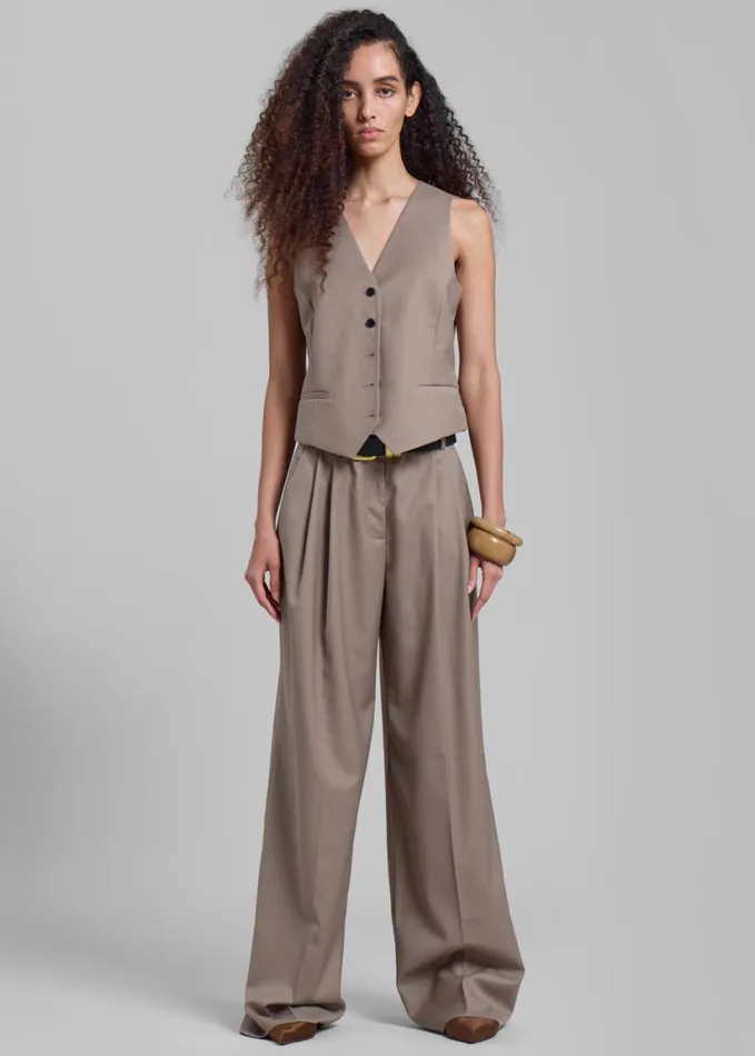 Clothing Women The Frankie Shop Jorae Pleated Trousers 8211 Taupe