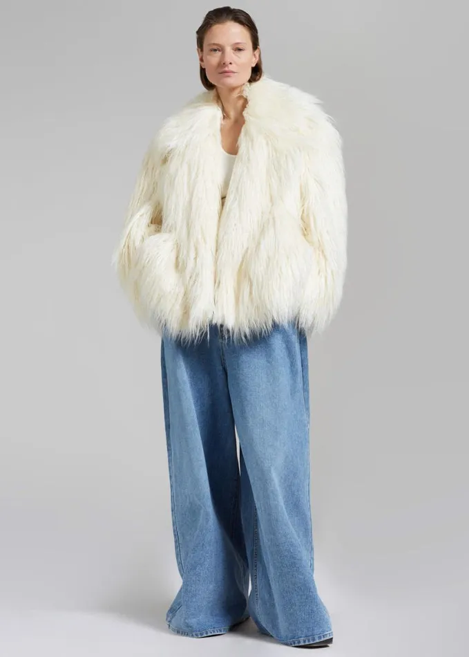 Clothing Women The Frankie Shop Liza Short Faux Fur Coat 8211 Off White