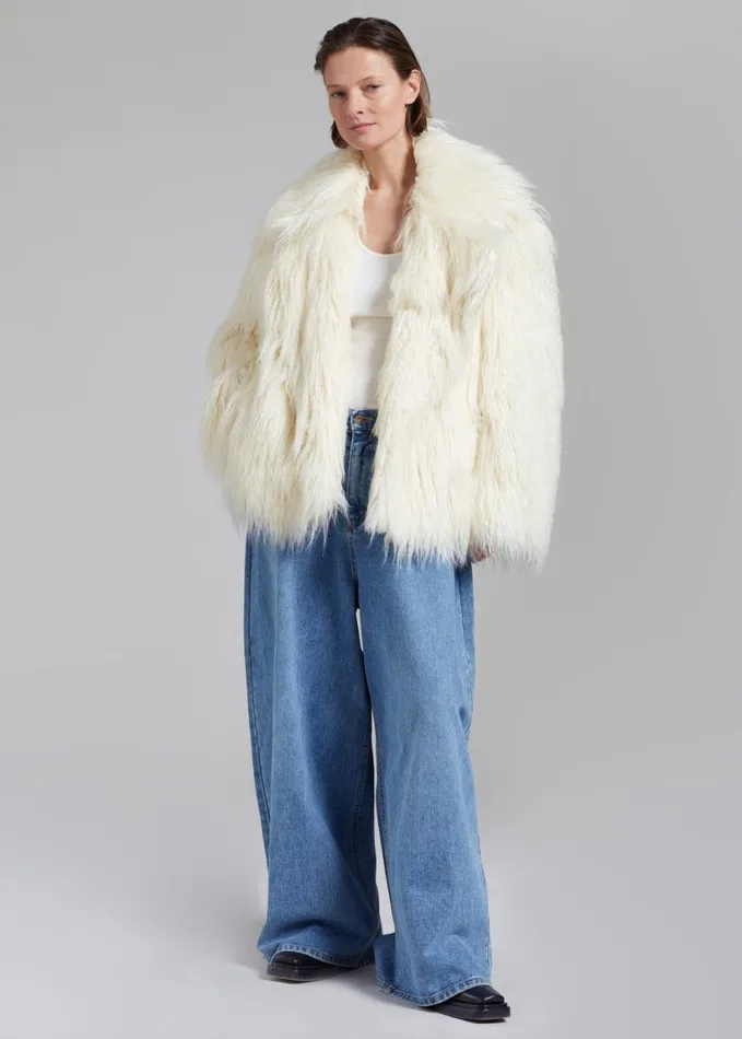 Clothing Women The Frankie Shop Liza Short Faux Fur Coat 8211 Off White