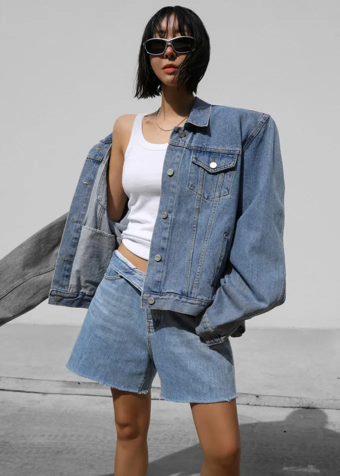 Clothing Women The Frankie Shop Timothee Padded Denim Jacket 8211 Light Wash
