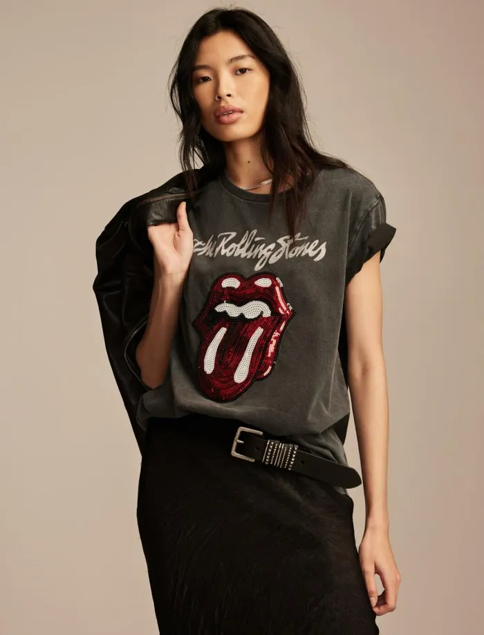 Lucky Brand Graphic Tees Women Rolling Stones Sequin Boyfriend Tee Pirate Black