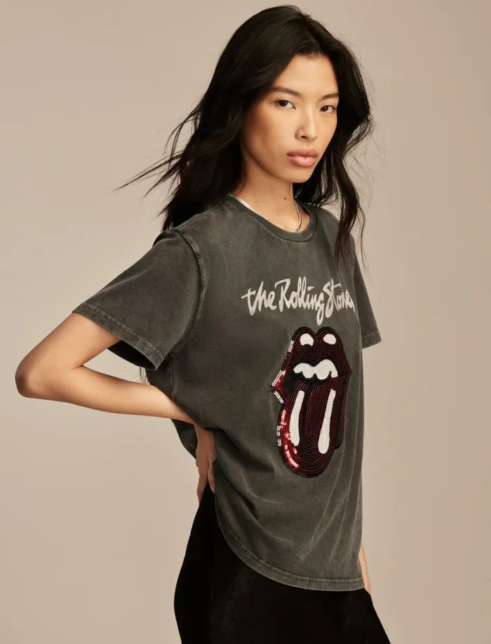 Lucky Brand Graphic Tees Women Rolling Stones Sequin Boyfriend Tee Pirate Black
