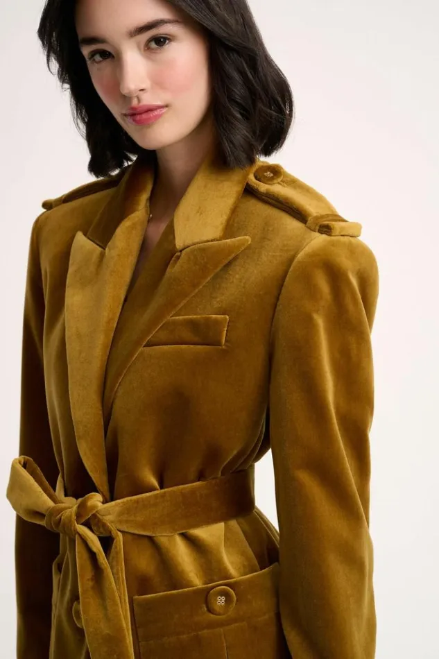 Luisa Spagnoli Jackets and Blazers Stallo 8211 Velvet Jacket 8211 Fashion Show 8211 Women Luisa Spagnoli Jackets and Blazers Stallo 8211 Velvet Jacket 8211 Fashion Show 8211 Women