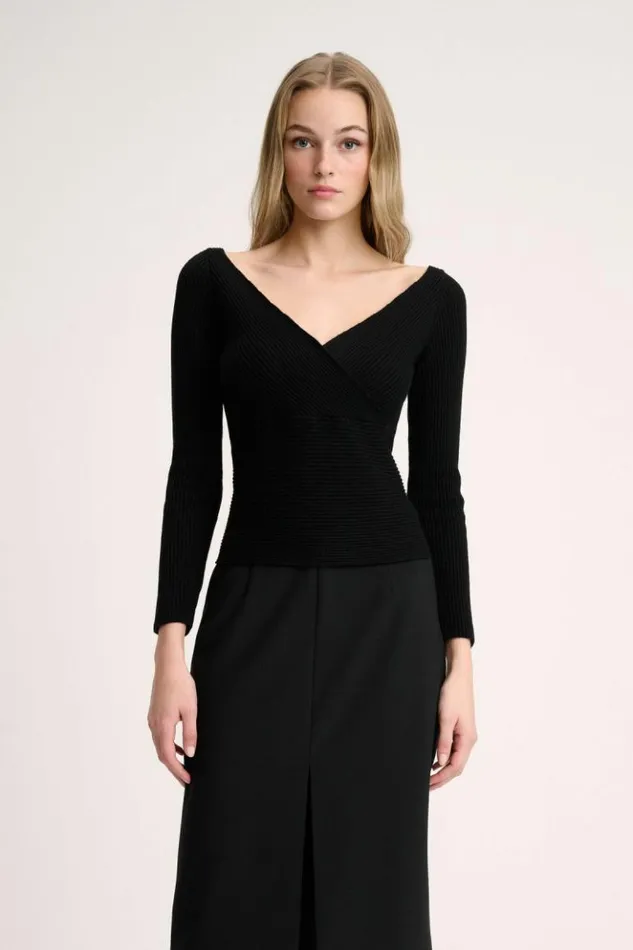 Luisa Spagnoli Knitwear Momenti 8211 VNeck Pullover Black 8211 Women Luisa Spagnoli Knitwear Momenti 8211 VNeck Pullover Black 8211 Women