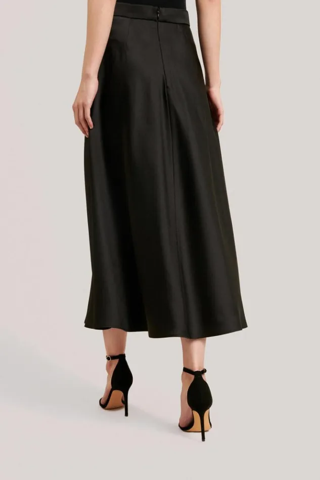Luisa Spagnoli Skirts And Shorts Fragile 8211 Satin Skirt Black 8211 Women Luisa Spagnoli Skirts And Shorts Fragile 8211 Satin Skirt Black 8211 Women
