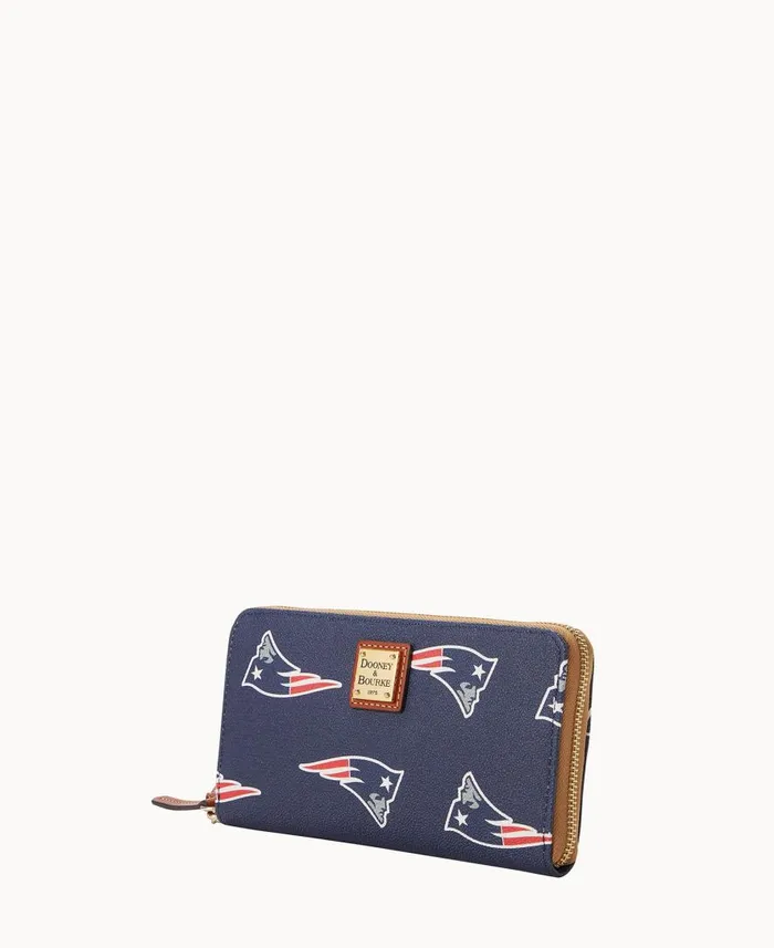 ManWoman NFL Patriots Large Zip Around Wristlet Patriots Dooney and Bourke Wallets ManWoman NFL Patriots Large Zip Around Wristlet Patriots Dooney and Bourke Wallets