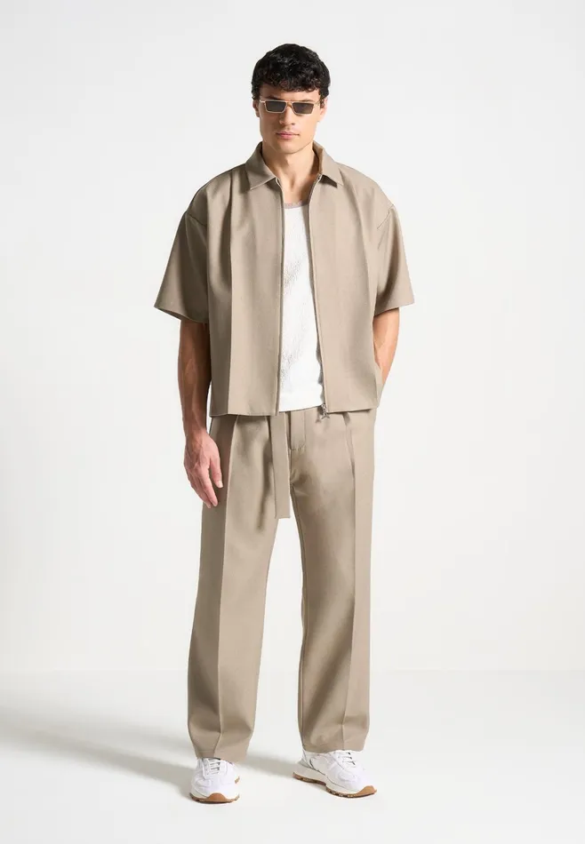 Men Manire De Voir Boxy Shirt With Crease Beige