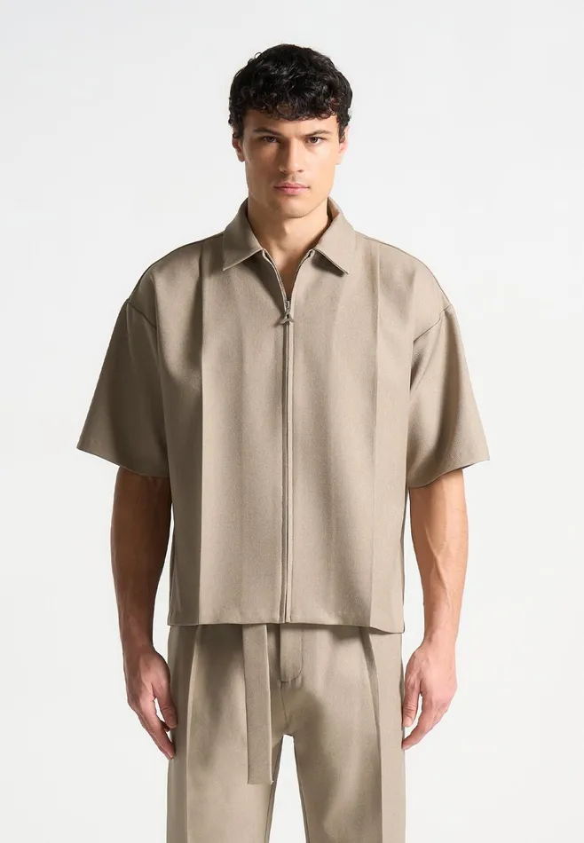 Men Manire De Voir Boxy Shirt With Crease Beige