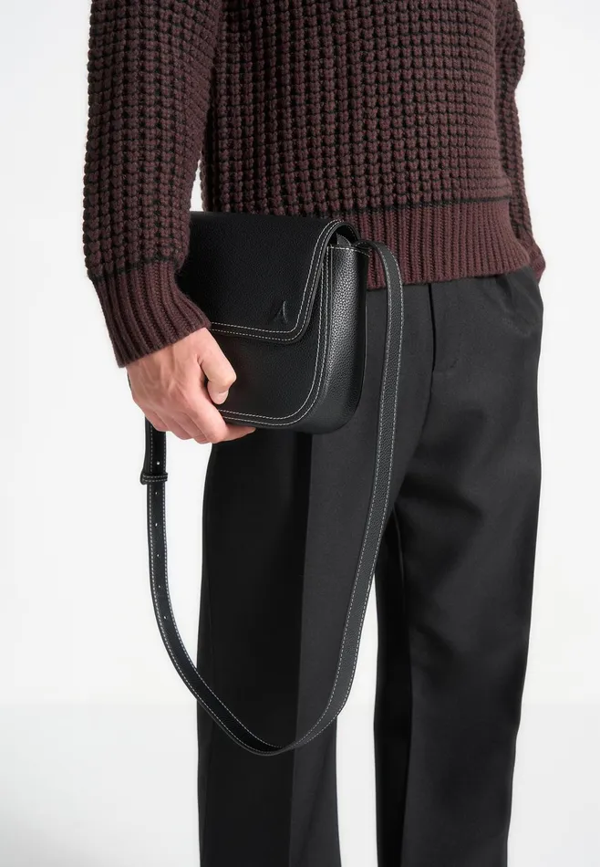 Men Manire De Voir Marseille Crossbody Bag Black