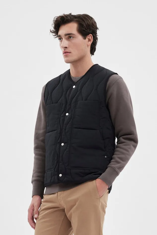 Men Peter Waxed Nylon Insulated Vest Dark Navy Norse Projects Outerwear