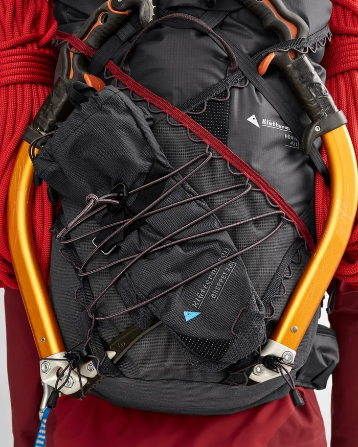 MenWomen Hner Alpin Mountaineering Backpack 42L Raven Klttermusen MultiDay Backpacks 32100l
