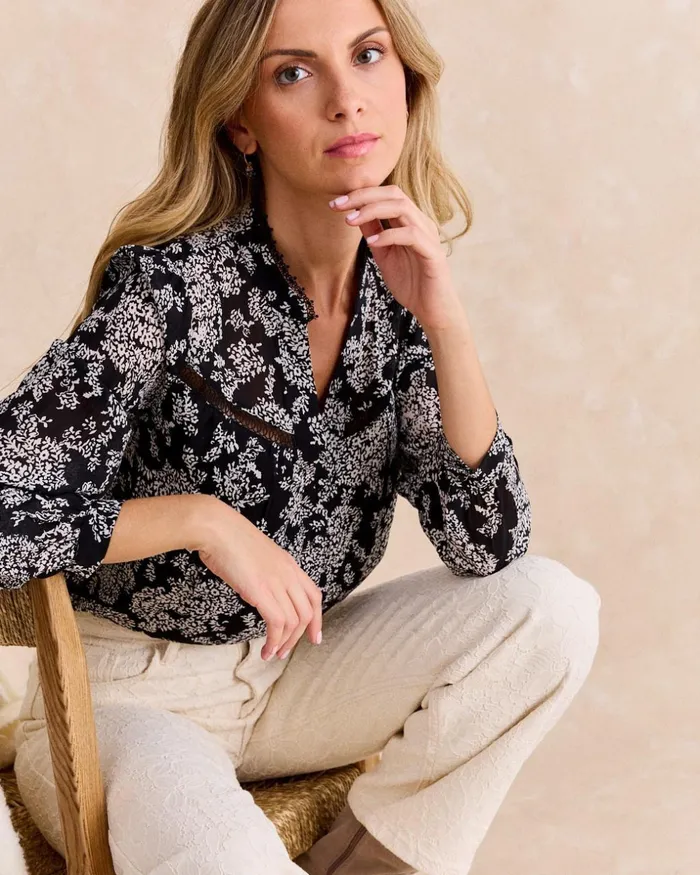 Polin Et Moi Dora Flowers Shirt Black Women Blouses And Shirts Polin Et Moi Dora Flowers Shirt Black Women Blouses And Shirts