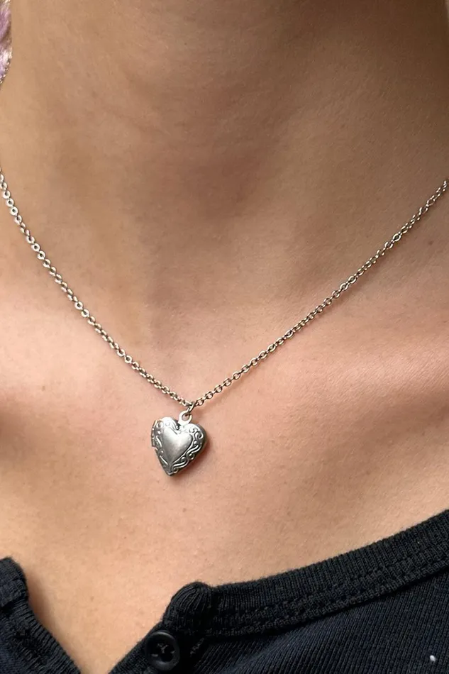 Stainless Steal Heart Locket Necklace Silver Women Brandy Melville Jewelry