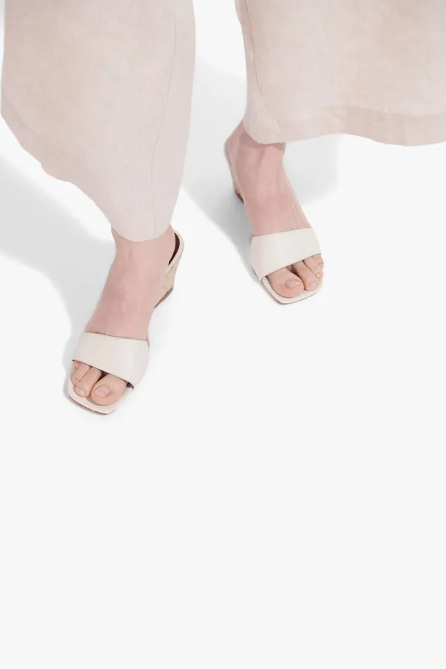 STAUD Platforms and Wedges Women STAUD BILLIE ESPADRILLE WEDGE NATURAL CREAM STAUD Platforms and Wedges Women STAUD BILLIE ESPADRILLE WEDGE NATURAL CREAM
