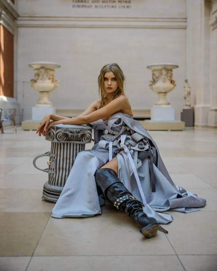 THE MET GREEK TEMPLE OF SARDIS COLUMN DUFFLE Bags SPRAYGROUND