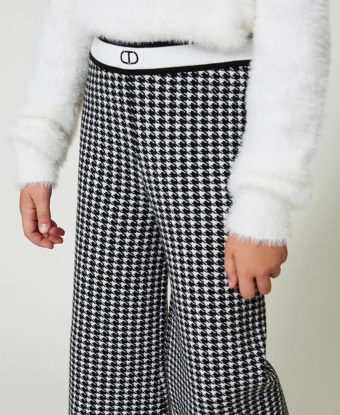 Twinset Jacquard Knit Trousers With Houndstooth Pattern Bicolour Off White Black Girl Trousers And Jeans Twinset Jacquard Knit Trousers With Houndstooth Pattern Bicolour Off White Black Girl Trousers And Jeans