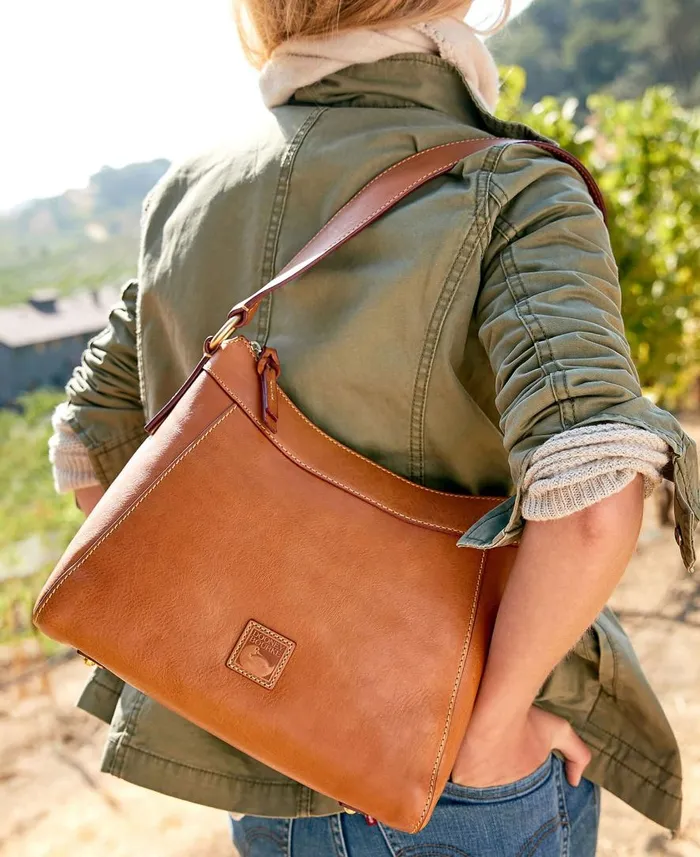 Woman Florentine Large Cassidy Hobo Chestnut Dooney and Bourke Shoulder Bags Woman Florentine Large Cassidy Hobo Chestnut Dooney and Bourke Shoulder Bags