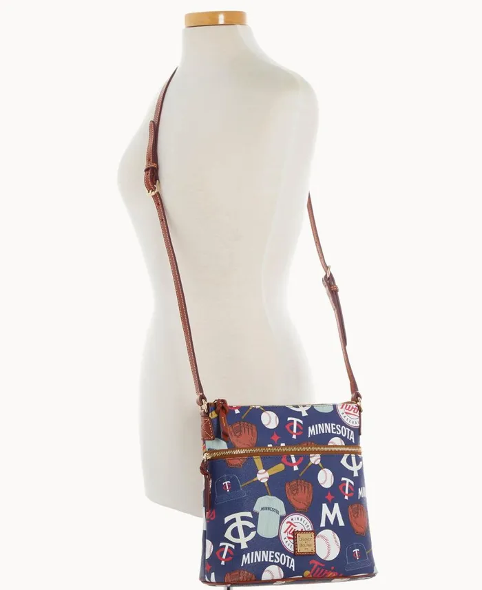 Woman MLB Twins Crossbody Twins Dooney and Bourke Crossbodies Woman MLB Twins Crossbody Twins Dooney and Bourke Crossbodies