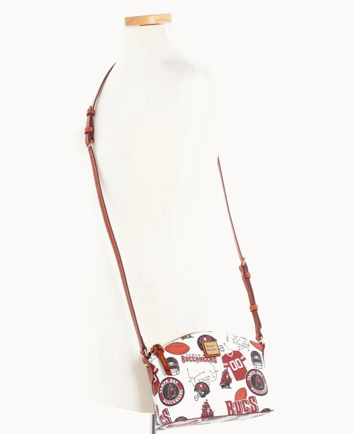 Woman NFL Buccaneers Suki Crossbody Buccaneers Dooney and Bourke Crossbodies