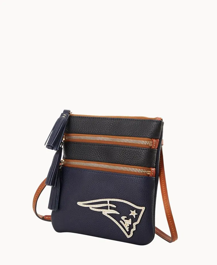 Woman NFL Patriots Triple Zip Crossbody Patriots Dooney and Bourke Crossbodies Woman NFL Patriots Triple Zip Crossbody Patriots Dooney and Bourke Crossbodies