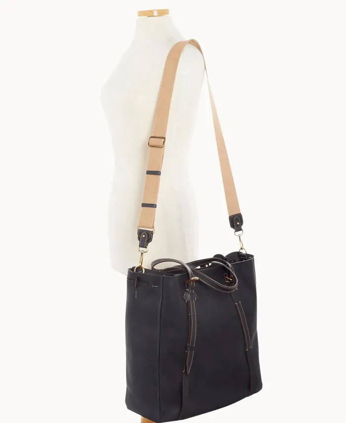 Woman Volta Manzi Black Dooney and Bourke Satchels Woman Volta Manzi Black Dooney and Bourke Satchels