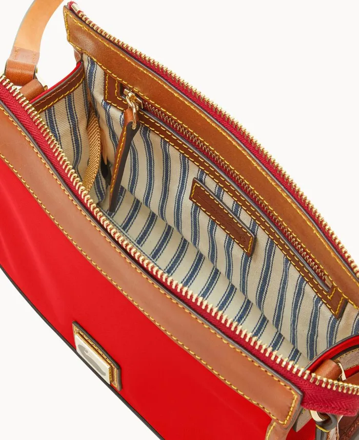 Woman Wayfarer Zip Crossbody Red Dooney and Bourke Crossbodies Woman Wayfarer Zip Crossbody Red Dooney and Bourke Crossbodies