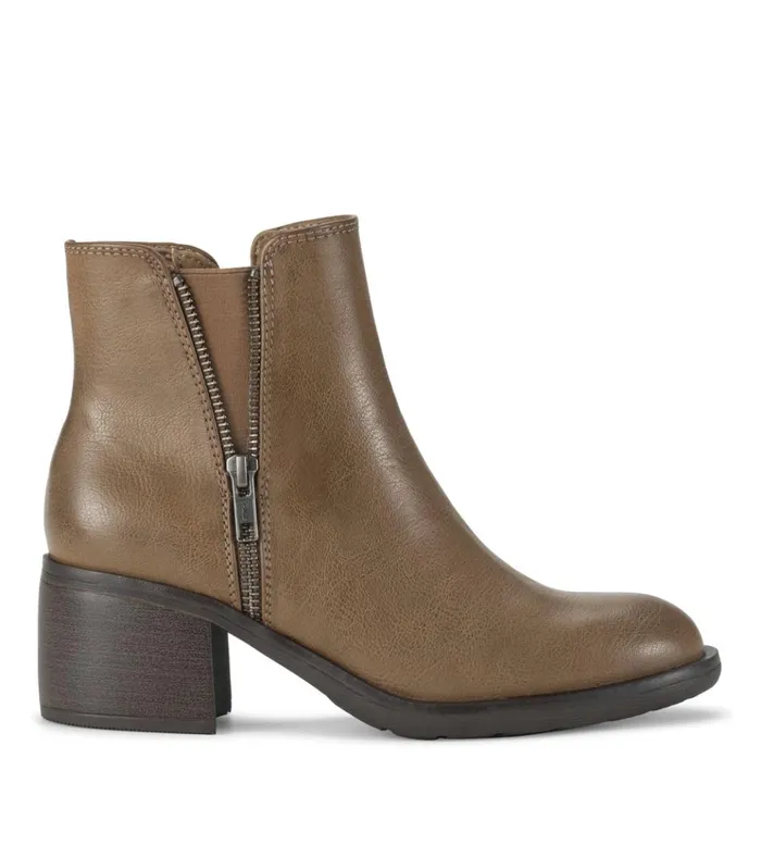 Women Avery Block Heel Bootie Truffle Baretraps Booties