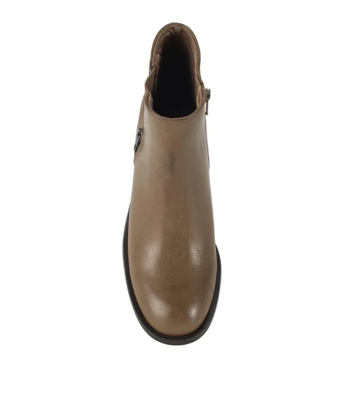 Women Avery Block Heel Bootie Truffle Baretraps Booties
