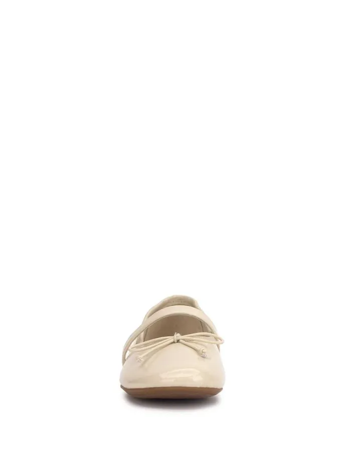 Women Azalina Mary Jane Flat In Ivory Jessica Simpson Flats