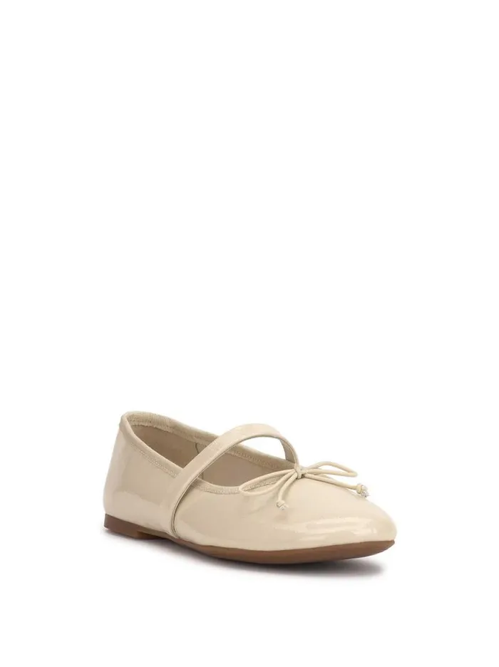 Women Azalina Mary Jane Flat In Ivory Jessica Simpson Flats