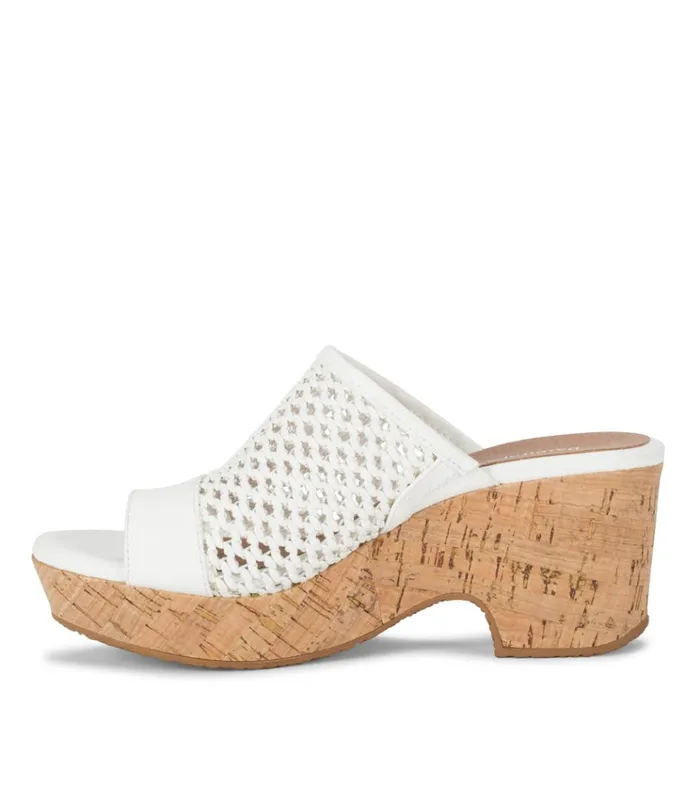 Women Bethie Wedge Sandal White Baretraps Wedge Sandals
