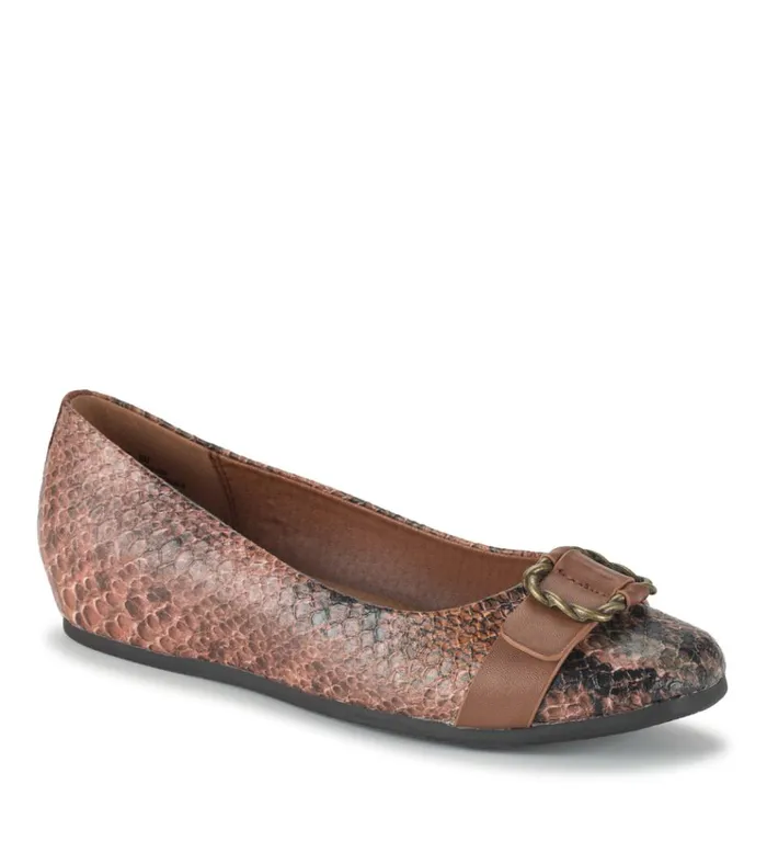 Women Colette Flat Oak Baretraps Flats and Loafers