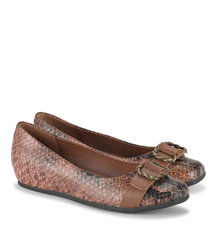 Women Colette Flat Oak Baretraps Flats and Loafers