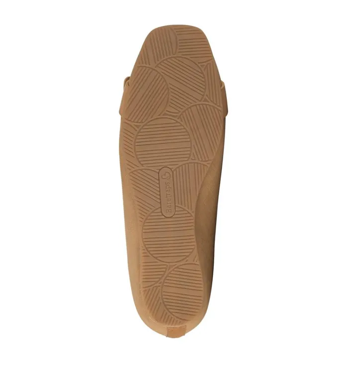 Women Colette Flat Sandstone Baretraps Flats and Loafers