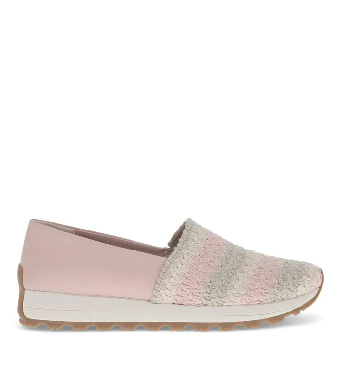 Women Gennie Slip On Pink Pearl Multi Baretraps Flats and Loafers