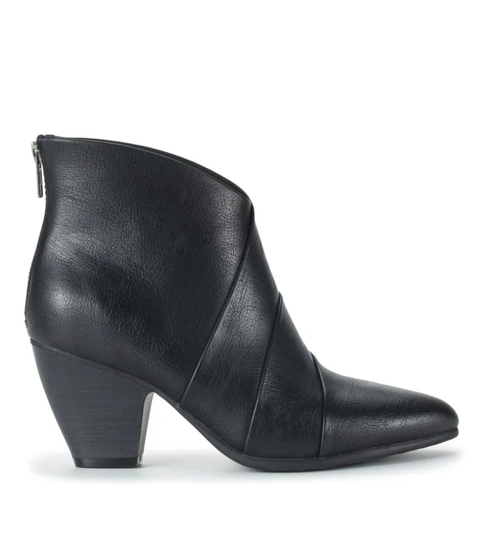 Women Liberty Block Heel Bootie Black Baretraps Booties