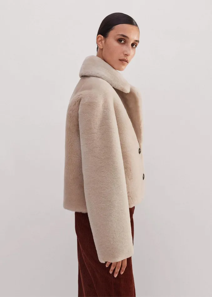 Women Luxe Short Shearling Coat MEEM