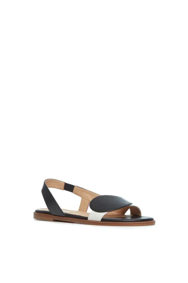 Women Sandals Gabriela Hearst Pippa Flat Sandal In Black and Ivory Leather