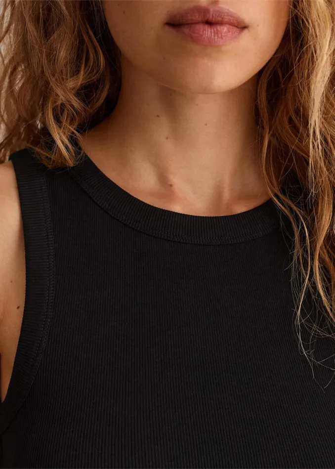 Women Ultimate Crew Neck Vest Black MEEM