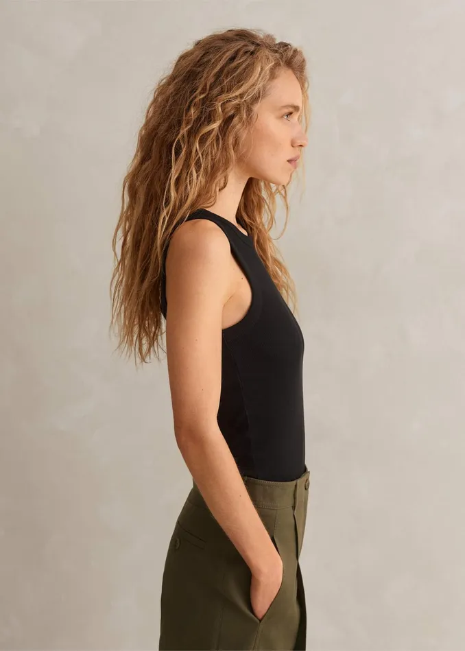 Women Ultimate Crew Neck Vest Black MEEM