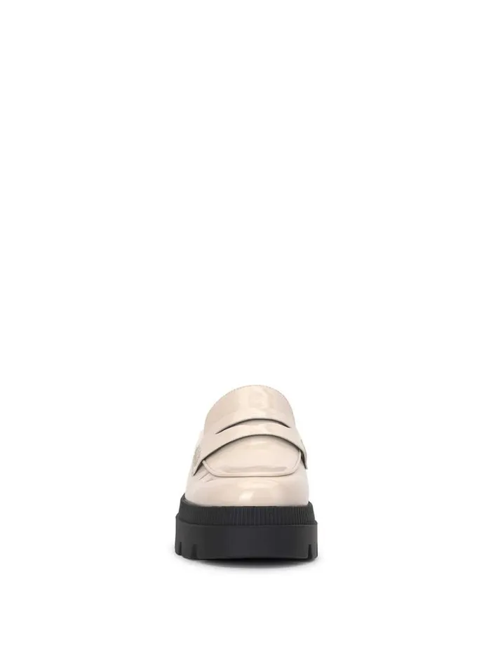 Women Uma Slip On Loafer In Chalk Jessica Simpson Flats